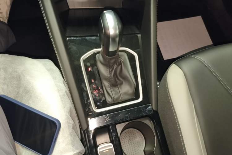 Used Jetta VS5 2026 Model, 280TSI Automatic Pioneer Edition Gear Lever