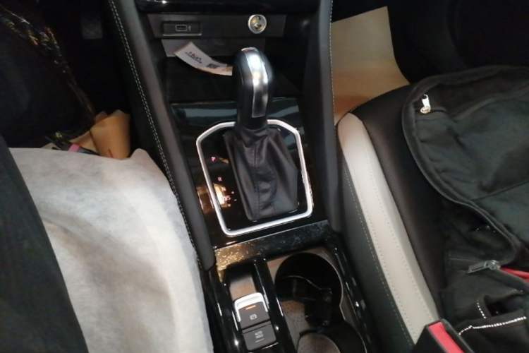 Used Jetta VS5 2026 Model, 280TSI Automatic Pioneer Edition Gear Lever