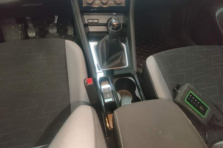 Used Jetta VS5 2026 Model, 280TSI Manual Pioneer Edition Gear Lever