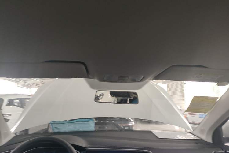 Used Jetta VS5 2026 Model, 280TSI Automatic Pioneer Edition Headliner