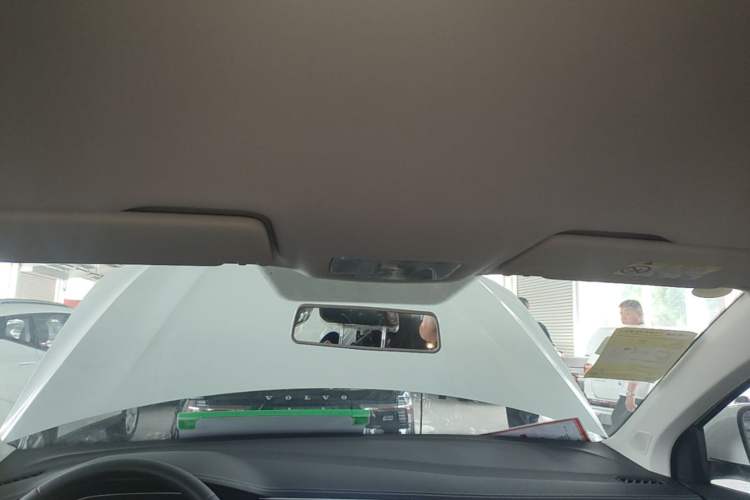 Used Jetta VS5 2026 Model, 280TSI Automatic Pioneer Edition Headliner