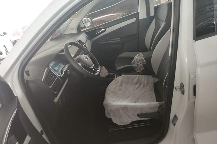 Used Jetta VS5 2026 Model, 280TSI Automatic Pioneer Edition Left Front Seat