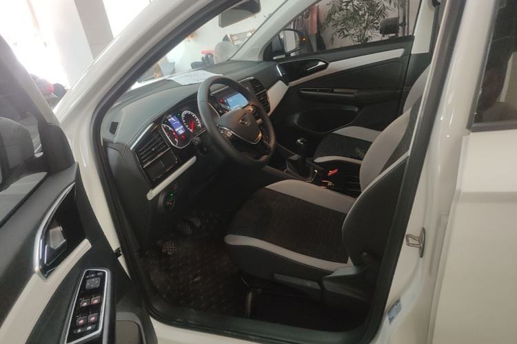 Used Jetta VS5 2026 Model, 280TSI Manual Pioneer Edition Left Front Seat