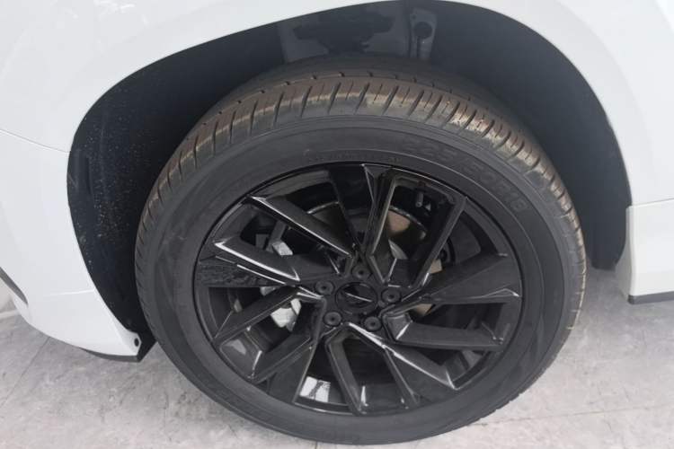 Used Jetta VS5 2026 Model, 280TSI Automatic Enjoyment Highlight Edition Left Front Wheel Hub