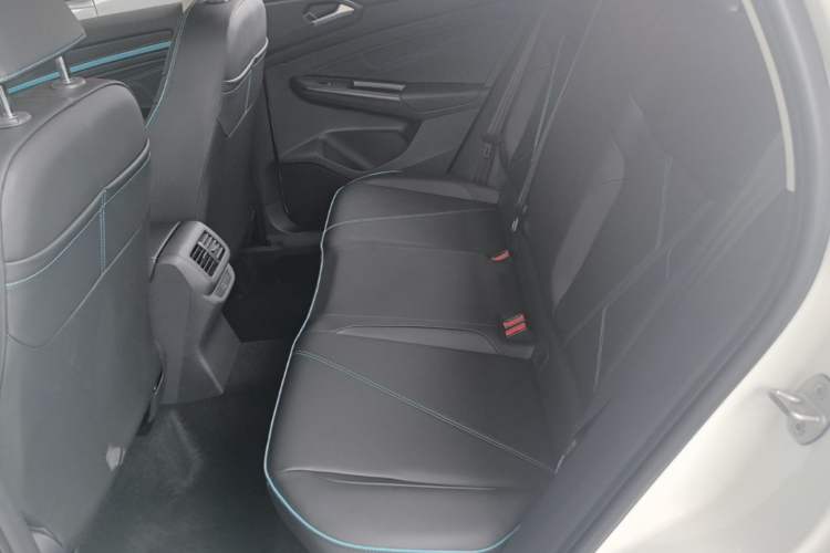 Used Jetta VS5 2026 Model, 280TSI Automatic Enjoyment Highlight Edition Left Rear Seat