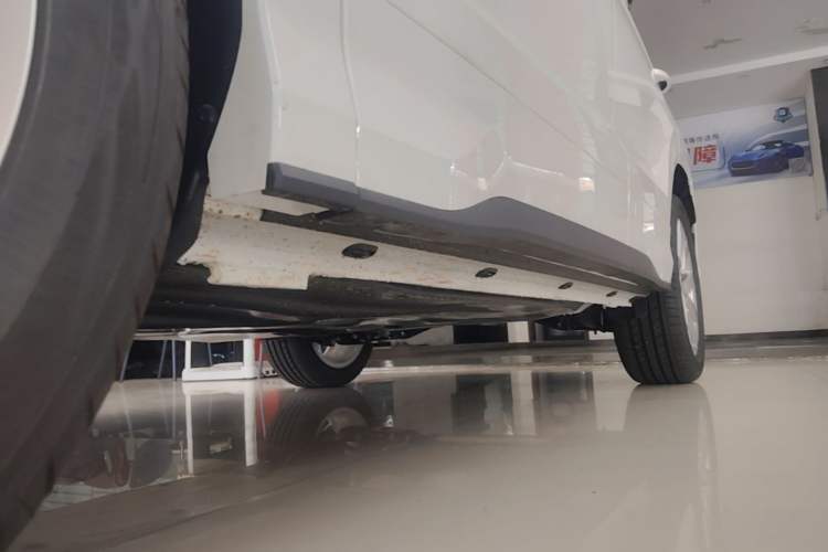 Used Jetta VS5 2026 Model, 280TSI Automatic Pioneer Edition Left Side Sill