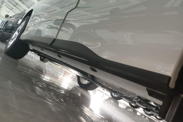 Used Jetta VS5 2026 Model, 280TSI Automatic Pioneer Edition Left Side Sill