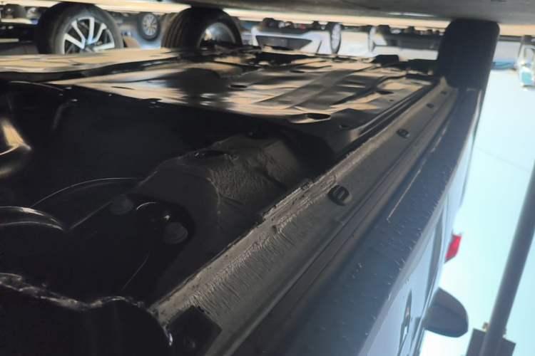 Used Jetta VS5 2026 Model, 280TSI Automatic Pioneer Edition Left Side Sill