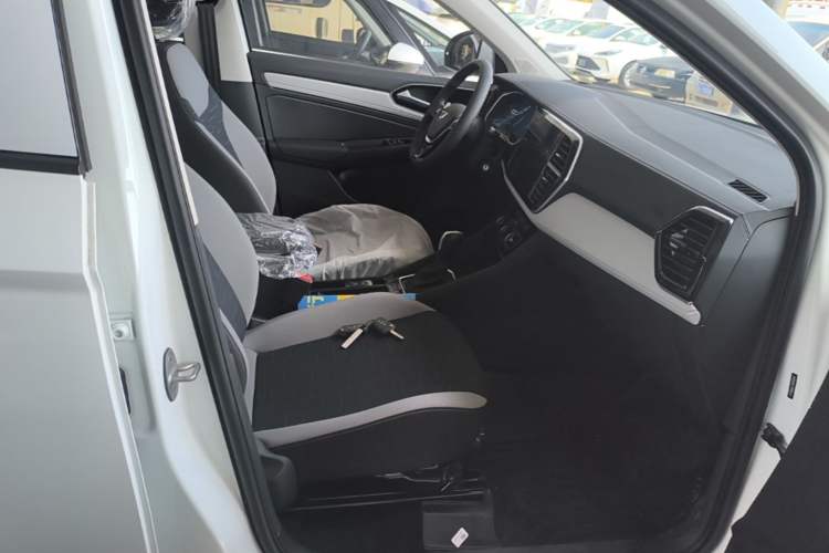 Used Jetta VS5 2026 Model, 280TSI Automatic Pioneer Edition Right Front Seat