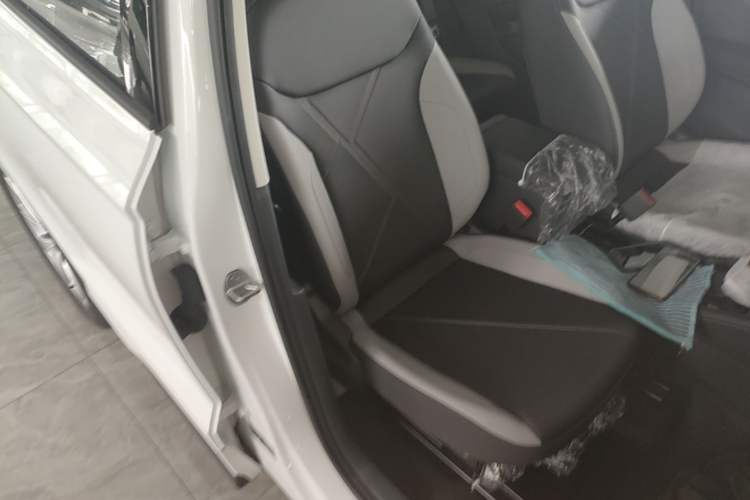 Used Jetta VS5 2026 Model, 280TSI Automatic Pioneer Edition Right Front Seat