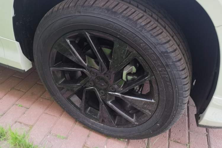 Used Jetta VS5 2026 Model, 280TSI Automatic Enjoyment Highlight Edition Right Front Wheel Hub