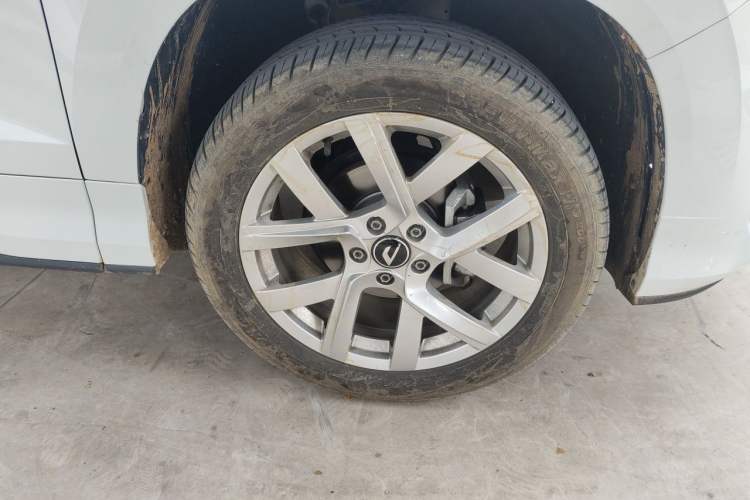 Used Jetta VS5 2026 Model, 280TSI Manual Pioneer Edition Right Front Wheel Hub