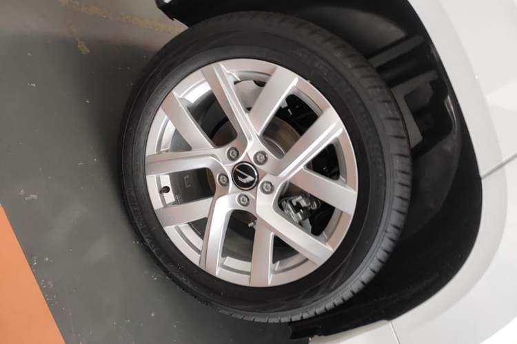 Used Jetta VS5 2026 Model, 280TSI Automatic Enjoyment Edition Right Rear Wheel Hub