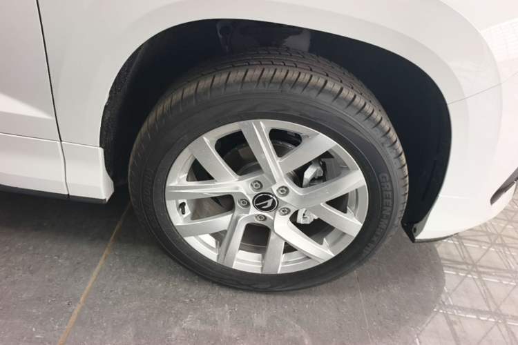 Used Jetta VS5 2026 Model, 280TSI Automatic Pioneer Edition Right Rear Wheel Hub