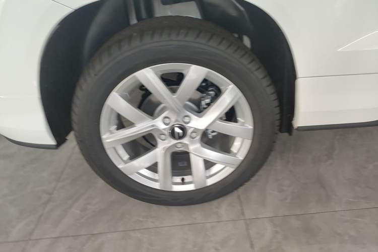 Used Jetta VS5 2026 Model, 280TSI Automatic Pioneer Edition Right Rear Wheel Hub