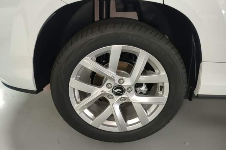 Used Jetta VS5 2026 Model, 280TSI Automatic Pioneer Edition Right Rear Wheel Hub