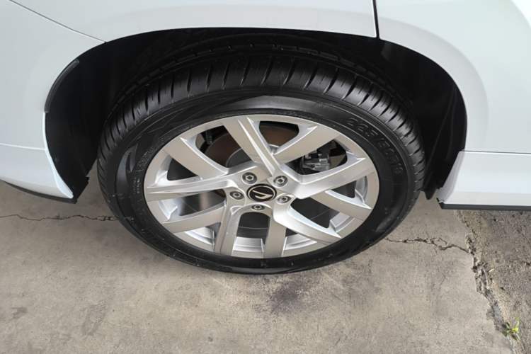 Used Jetta VS5 2026 Model, 280TSI Automatic Pioneer Edition Right Rear Wheel Hub