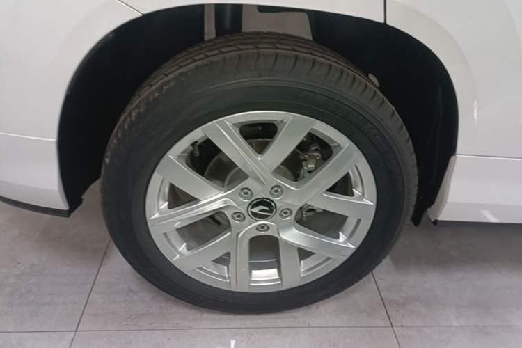 Used Jetta VS5 2026 Model, 280TSI Automatic Enjoyment Edition Right Rear Wheel Hub