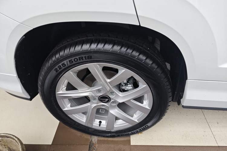 Used Jetta VS5 2026 Model, 280TSI Automatic Pioneer Edition Right Rear Wheel Hub