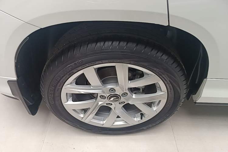 Used Jetta VS5 2026 Model, 280TSI Automatic Good Fortune Plus Edition Right Rear Wheel Hub