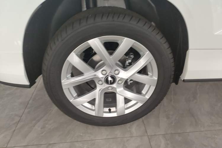 Used Jetta VS5 2026 Model, 280TSI Automatic Pioneer Edition Right Rear Wheel Hub