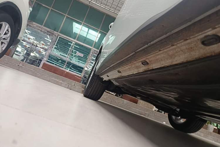 Used Jetta VS5 2026 Model, 280TSI Automatic Good Fortune Plus Edition Right Side Sill