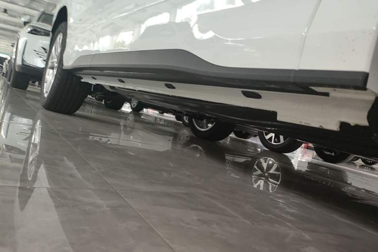 Used Jetta VS5 2026 Model, 280TSI Automatic Pioneer Edition Right Side Sill