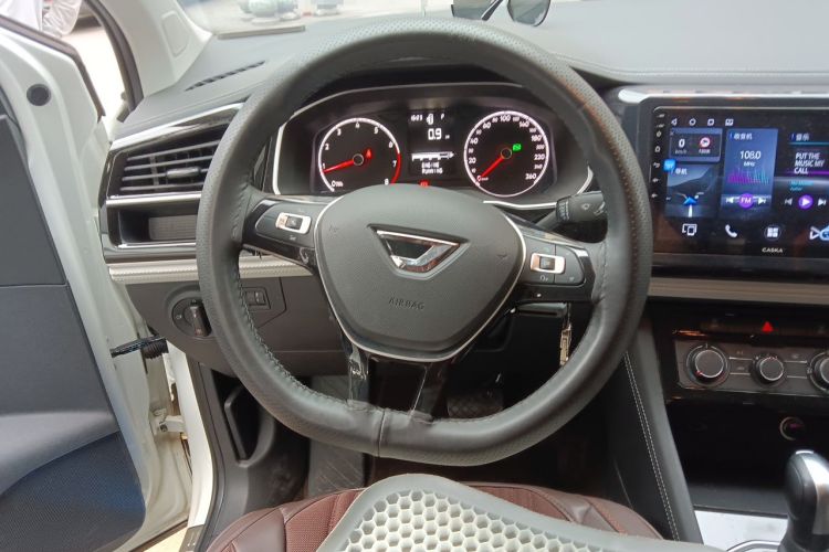 Used Jetta VS5 2026 Model, 280TSI Automatic Pioneer Edition Steering Wheel