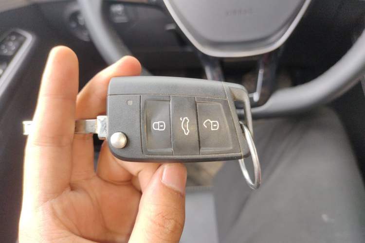 Used Jetta VS5 2026 Model, 280TSI Manual Pioneer Edition Vehicle Key