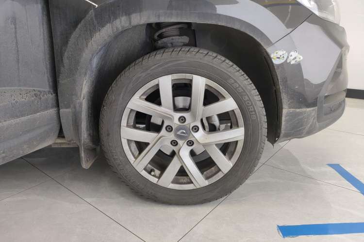 Used Jetta VS7 2021 Black Edition 1.4T Automatic Enjoyment Model Right Rear Wheel Hub