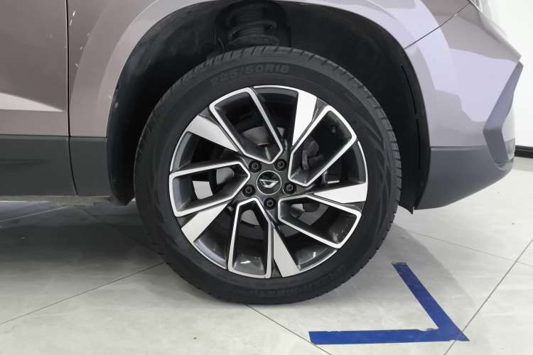 Used Jetta VS7 2020 1.4T Automatic Glory Edition Left Front Wheel Hub