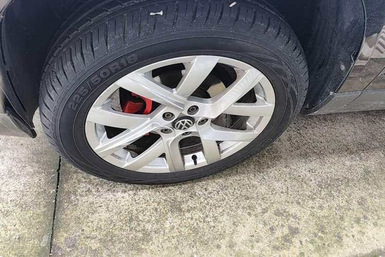 Used Jetta VS7 2020 1.4T Automatic Enjoyment Model Left Front Wheel Hub