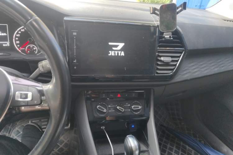 Used Jetta VS7 2020 1.4T Automatic Glory Edition Audio And AC Panel