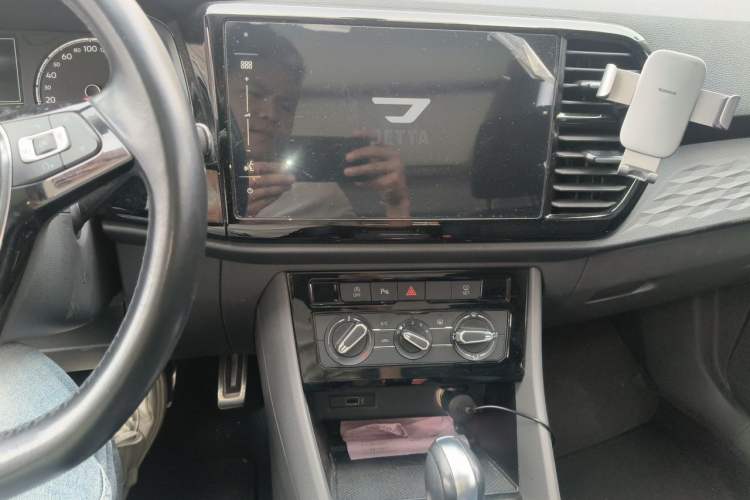 Used Jetta VS7 2020 1.4T Automatic Enjoyment Model Audio And AC Panel
