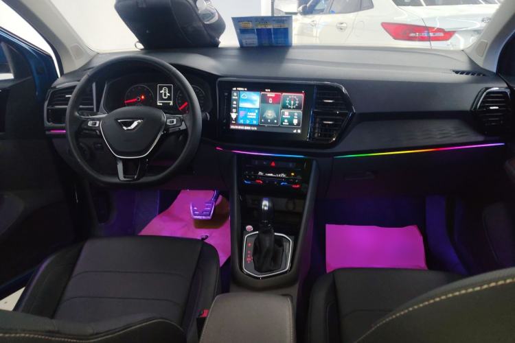 Used Jetta VS7 2020 1.4T Automatic Glory Edition Center Console