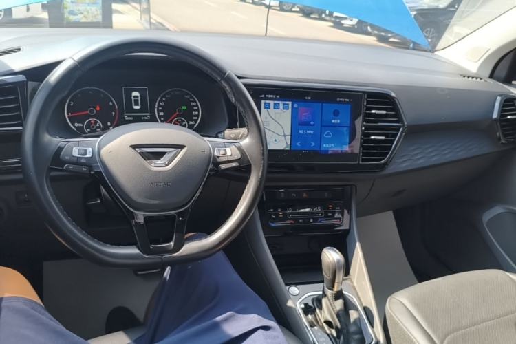 Used Jetta VS7 2020 1.4T Automatic Glory Edition Center Console