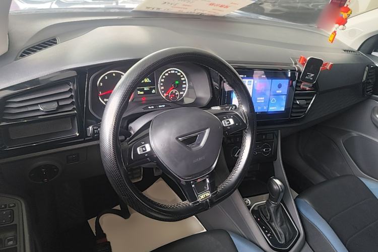 Used Jetta VS7 2020 1.4T Automatic Enjoyment Model Center Console