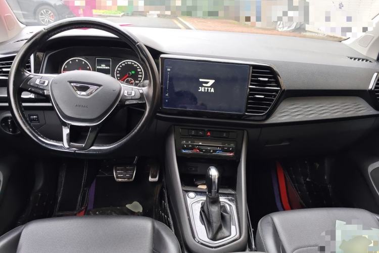 Used Jetta VS7 2020 1.4T Automatic Glory Edition Center Console