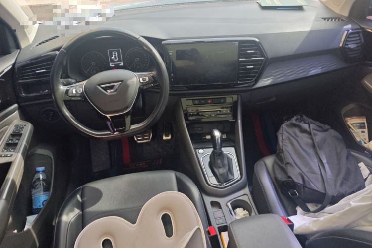 Used Jetta VS7 2020 1.4T Automatic Glory Edition Center Console