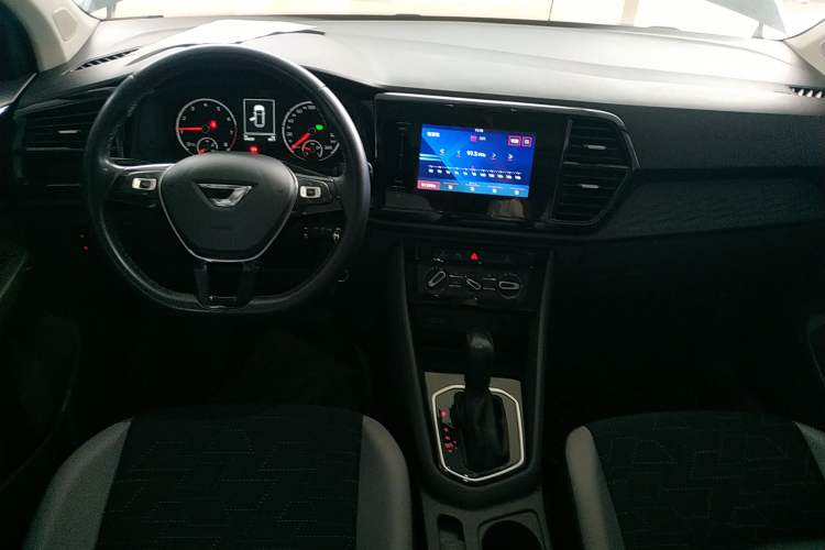 Used Jetta VS7 2020 1.4T Automatic Entry-Level Trim Center Console