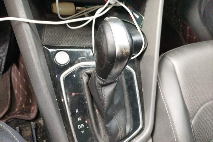 Used Jetta VS7 2020 1.4T Automatic Glory Edition Gear Lever