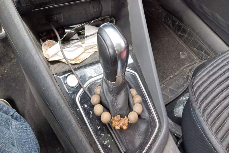Used Jetta VS7 2020 1.4T Automatic "Thirty and Standing Firm" Edition Gear Lever