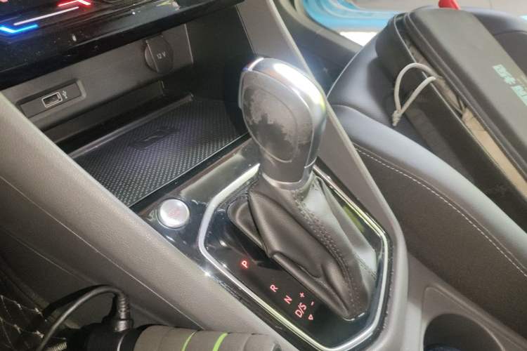 Used Jetta VS7 2020 1.4T Automatic Glory Edition Gear Lever