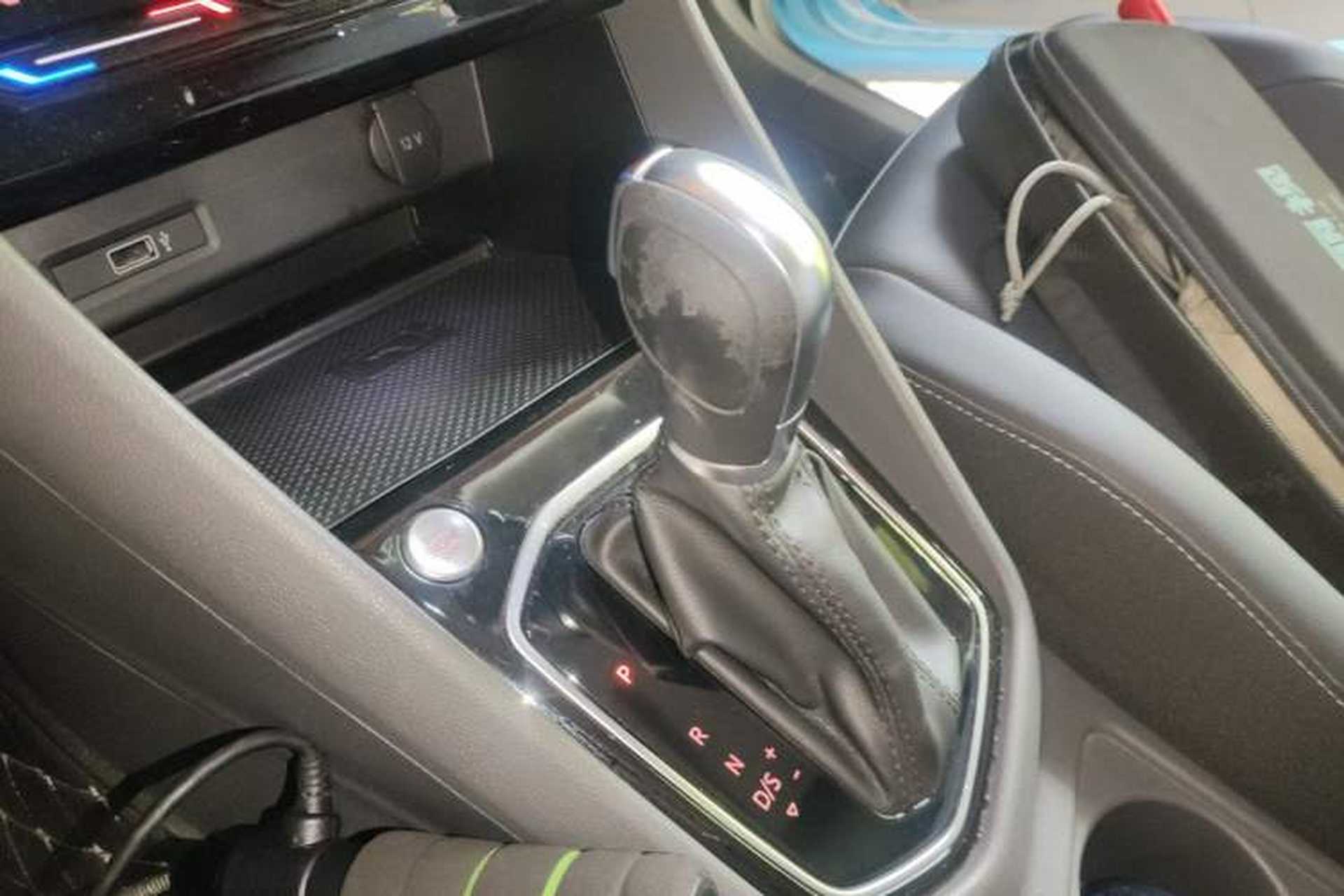 Used Jetta VS7 2020 1.4T Automatic Glory Edition Gear Lever