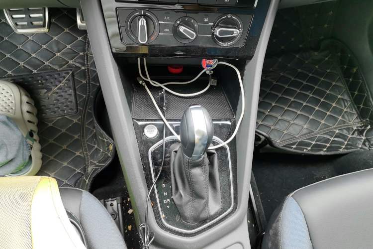 Used Jetta VS7 2020 1.4T Automatic Enjoyment Model Gear Lever