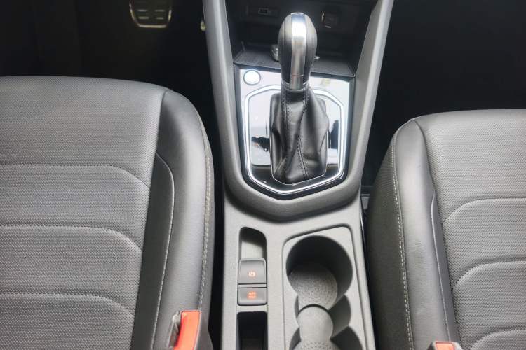 Used Jetta VS7 2020 1.4T Automatic Glory Edition Gear Lever