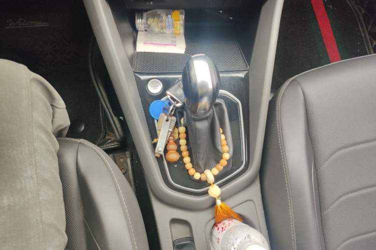 Used Jetta VS7 2020 1.4T Automatic Glory Edition Gear Lever