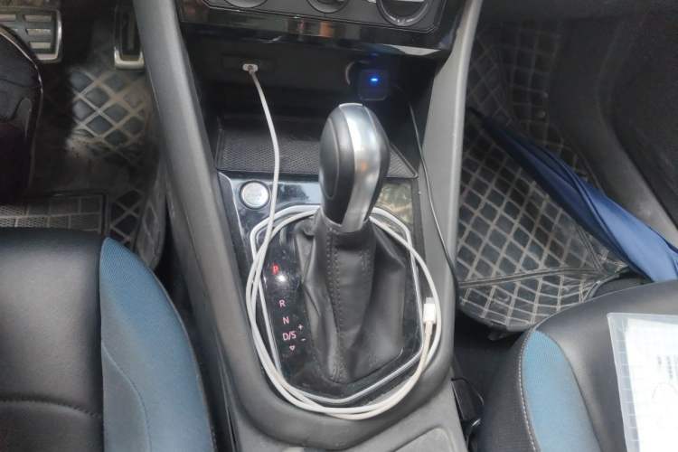Used Jetta VS7 2020 1.4T Automatic Glory Edition Gear Lever