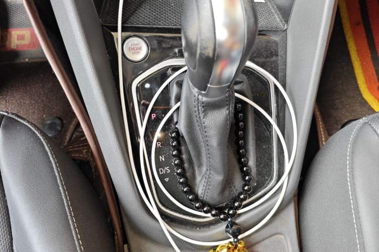 Used Jetta VS7 2020 1.4T Automatic Glory Edition Gear Lever