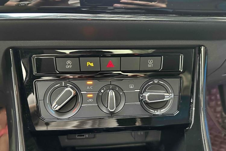 Used Jetta VS7 2020 1.4T Automatic Enjoyment Model Interior 4